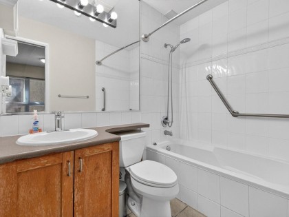 Photo 16 at 102 - 3788 W 10th Avenue, Point Grey, Vancouver West