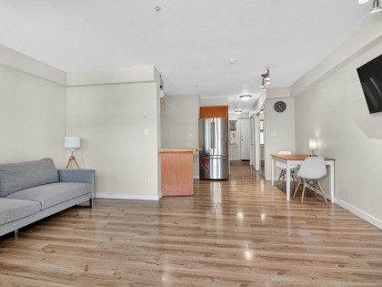 Photo 7 at 102 - 3788 W 10th Avenue, Point Grey, Vancouver West