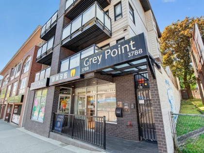 Photo 1 at 102 - 3788 W 10th Avenue, Point Grey, Vancouver West