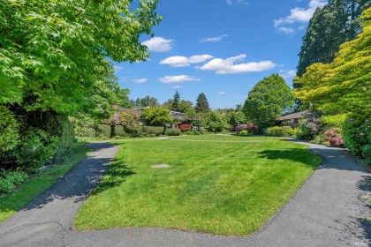 Photo 12 at 207 - 235 Keith Road, Cedardale, West Vancouver