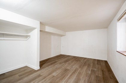 Photo 7 at 869 W 60th Avenue, Vancouver West