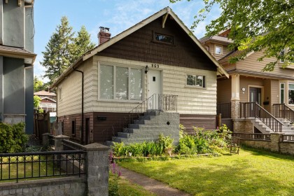 Photo 1 at 869 W 60th Avenue, Vancouver West