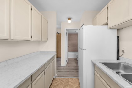 Photo 11 at 303 - 1296 W 70th Avenue, Marpole, Vancouver West