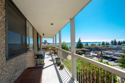 Photo 12 at 402 - 1390 Duchess Avenue, Ambleside, West Vancouver