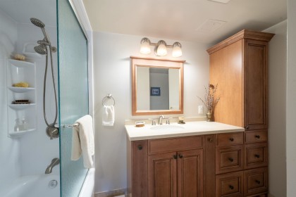 Photo 22 at 402 - 1390 Duchess Avenue, Ambleside, West Vancouver