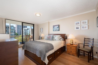 Photo 20 at 402 - 1390 Duchess Avenue, Ambleside, West Vancouver