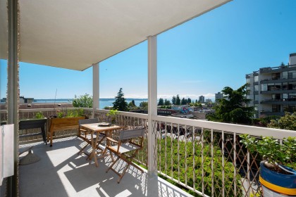 Photo 15 at 402 - 1390 Duchess Avenue, Ambleside, West Vancouver