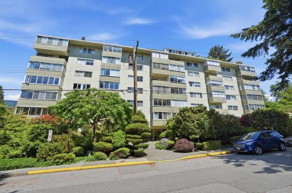 Photo 1 at 215 - 1425 Esquimalt Avenue, Ambleside, West Vancouver