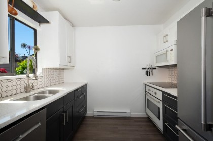 Photo 9 at 10 - 230 W 14 Street, Central Lonsdale, North Vancouver