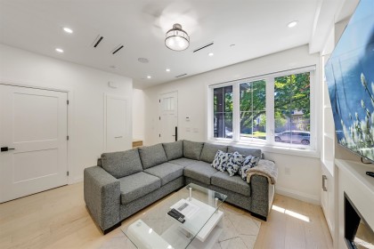 Photo 10 at 1 - 683 W 19th Avenue, Cambie, Vancouver West