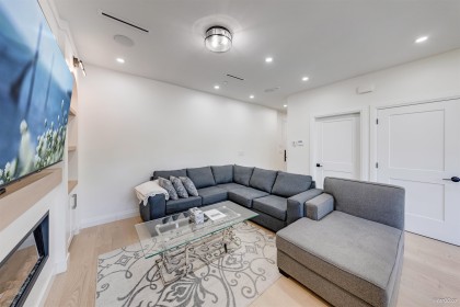 Photo 12 at 2 - 683 W 19th Avenue, Cambie, Vancouver West