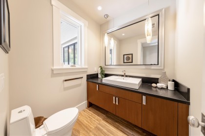 Photo 16 at 2645 Rosebery Avenue, Queens, West Vancouver