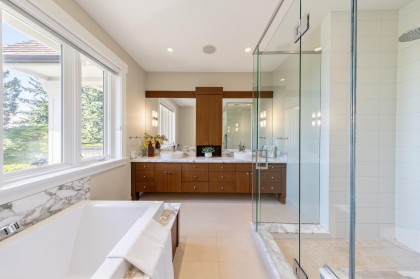 Photo 19 at 2645 Rosebery Avenue, Queens, West Vancouver