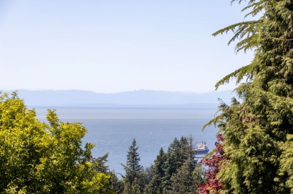 Photo 39 at 2645 Rosebery Avenue, Queens, West Vancouver
