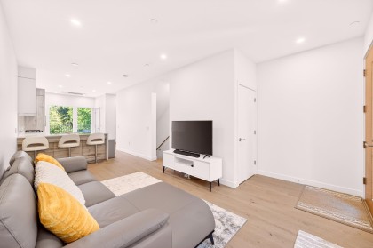 Photo 6 at 675 W 30th Avenue, Cambie, Vancouver West