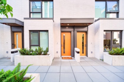 Photo 3 at 675 W 30th Avenue, Cambie, Vancouver West