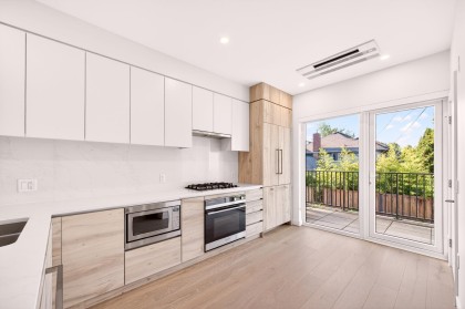 Photo 9 at 675 W 30th Avenue, Cambie, Vancouver West