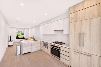 Photo 10 at 675 W 30th Avenue, Cambie, Vancouver West
