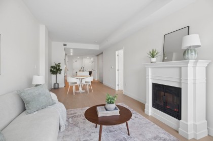 Photo 2 at 563 - 422 E 3rd Street, Lower Lonsdale, North Vancouver