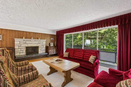 Photo 10 at 615 Ballantree Road, Glenmore, West Vancouver