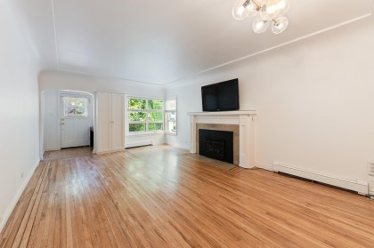 Photo 4 at 2744 W 10th Avenue, Vancouver West