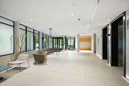 Photo 3 at 212 - 3581 Ross Drive, University VW, Vancouver West