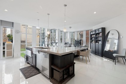 Photo 10 at 402 - 1102 Hornby Street, Downtown VW, Vancouver West