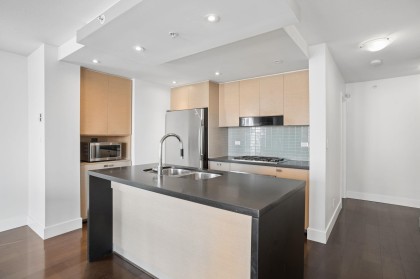 Photo 6 at 403 - 1530 W 8th Avenue, Fairview VW, Vancouver West