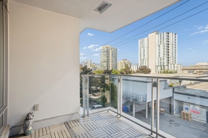 Photo 16 at 403 - 1530 W 8th Avenue, Fairview VW, Vancouver West