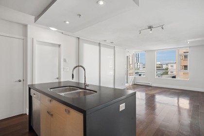 Photo 4 at 403 - 1530 W 8th Avenue, Fairview VW, Vancouver West