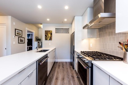 Photo 8 at 503 - 1496 Charlotte Road, Lynnmour, North Vancouver