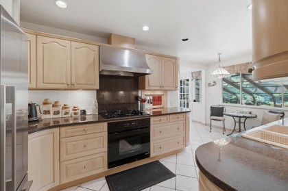Photo 7 at 2727 W 36th Avenue, MacKenzie Heights, Vancouver West