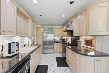 Photo 8 at 2727 W 36th Avenue, MacKenzie Heights, Vancouver West