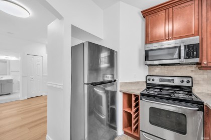Photo 11 at 110 - 125 W 18th Street, Central Lonsdale, North Vancouver