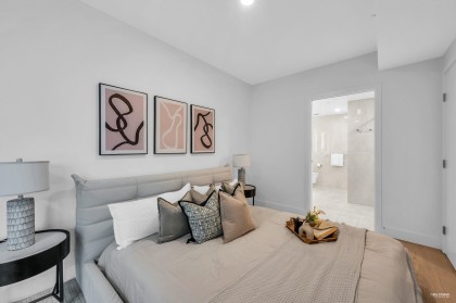 Photo 13 at 301 - 1331 Marine Drive, Ambleside, West Vancouver