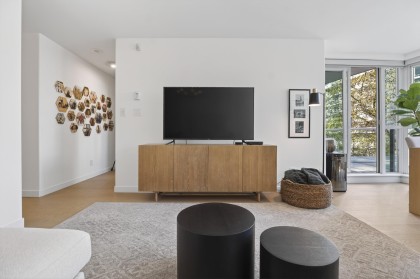 Photo 5 at 305 - 560 Cardero Street, Coal Harbour, Vancouver West