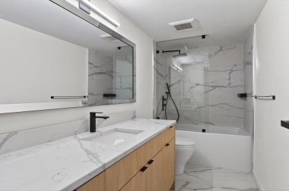 Photo 19 at 305 - 560 Cardero Street, Coal Harbour, Vancouver West
