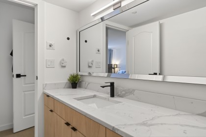Photo 21 at 305 - 560 Cardero Street, Coal Harbour, Vancouver West