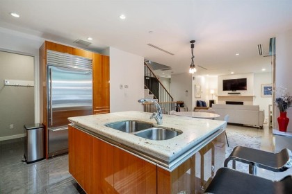 Photo 3 at 1163 W Cordova Street, Coal Harbour, Vancouver West