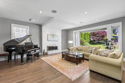 Photo 2 at 2553 Western Avenue, Upper Lonsdale, North Vancouver