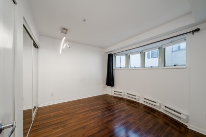 Photo 6 at 202 - 3673 W 11th Avenue, Kitsilano, Vancouver West
