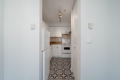 Photo 17 at 202 - 3673 W 11th Avenue, Kitsilano, Vancouver West