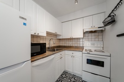 Photo 18 at 202 - 3673 W 11th Avenue, Kitsilano, Vancouver West