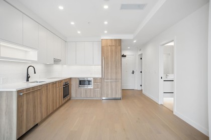 Photo 8 at 208 - 8398 Oak Street, Marpole, Vancouver West