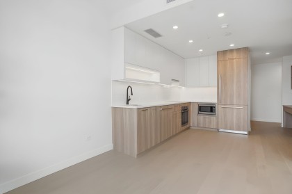 Photo 3 at 202 - 8398 Oak Street, Marpole, Vancouver West