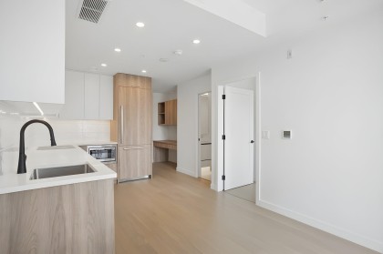 Photo 9 at 202 - 8398 Oak Street, Marpole, Vancouver West