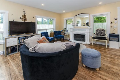 Photo 1 at 401 Raindance Crescent, Park Royal, West Vancouver