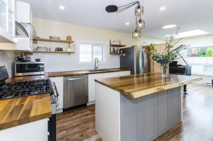 Photo 10 at 401 Raindance Crescent, Park Royal, West Vancouver