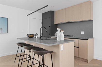 Photo 3 at 3 - 6768 Oak Street, South Cambie, Vancouver West