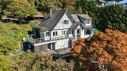 Photo 4 at 3721 Sunset Lane, West Bay, West Vancouver